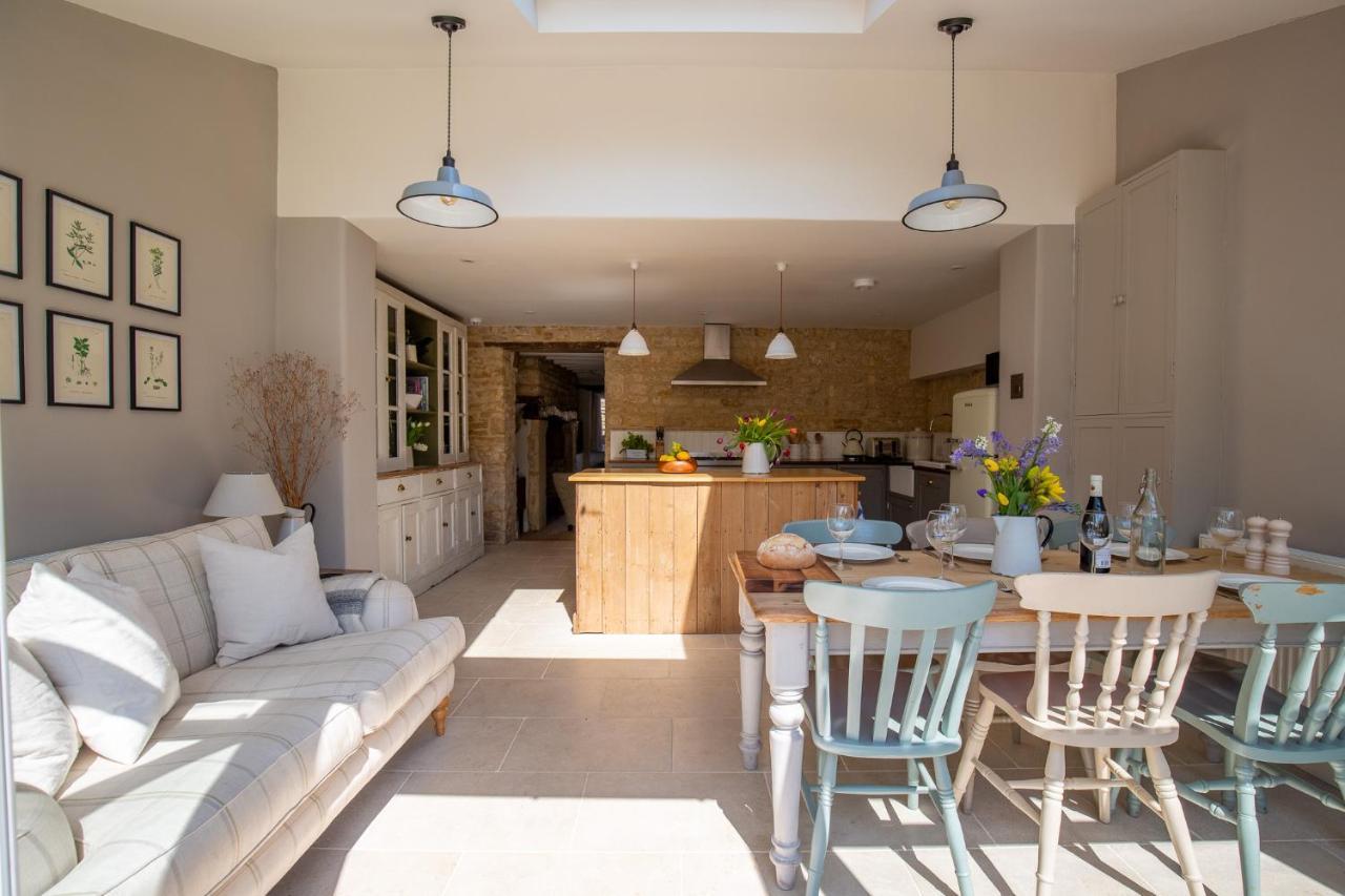 Gleneda Cottage - A Renovated, Traditional Cotswold Cottage Full Of Charm With Fireplace And Garden Bourton on the Hill Exterior foto